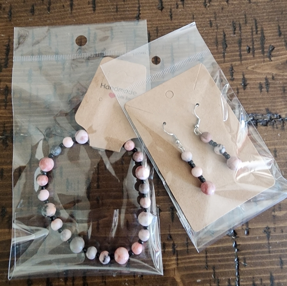 Elegant Pink and Black Glass Beaded Bracelet and Earring Set